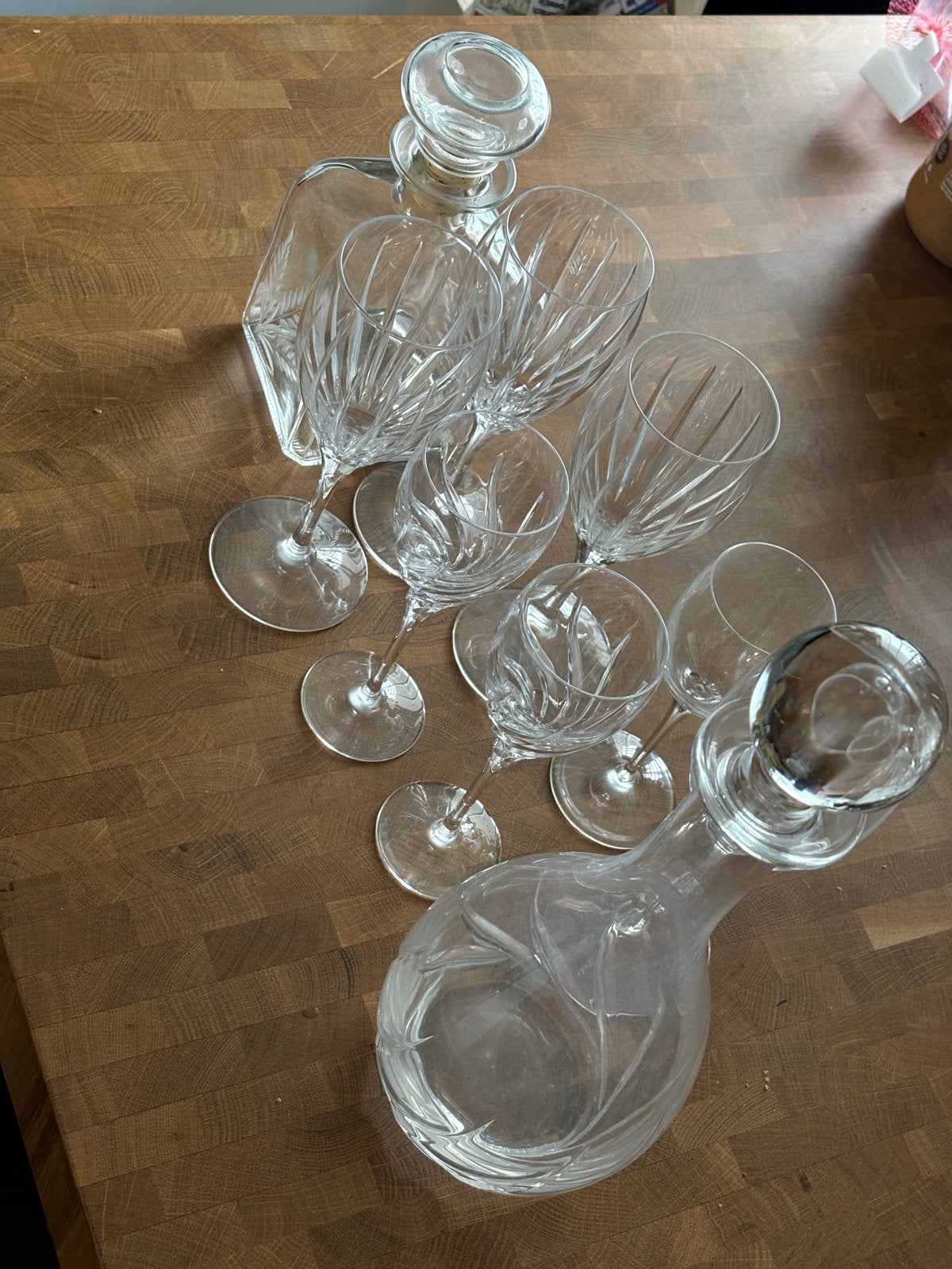 Kristallen glazen en karaffen set, Ophalen
