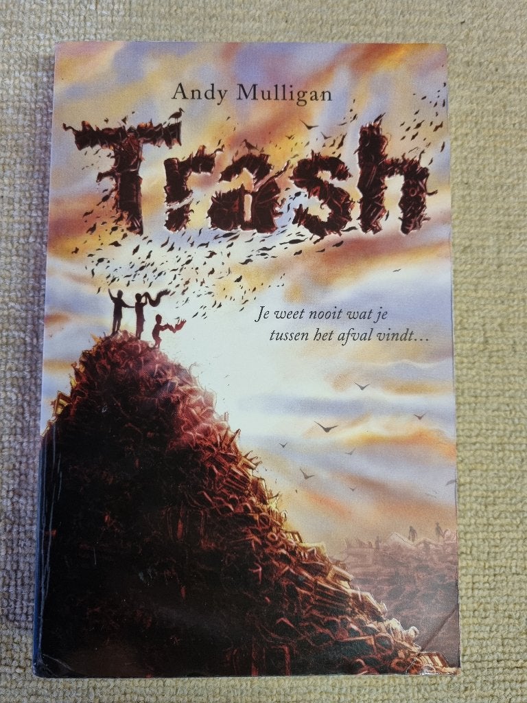 Trash, Andy Mulligan, Ophalen of Verzenden, Zo goed als nieuw, Fictie
