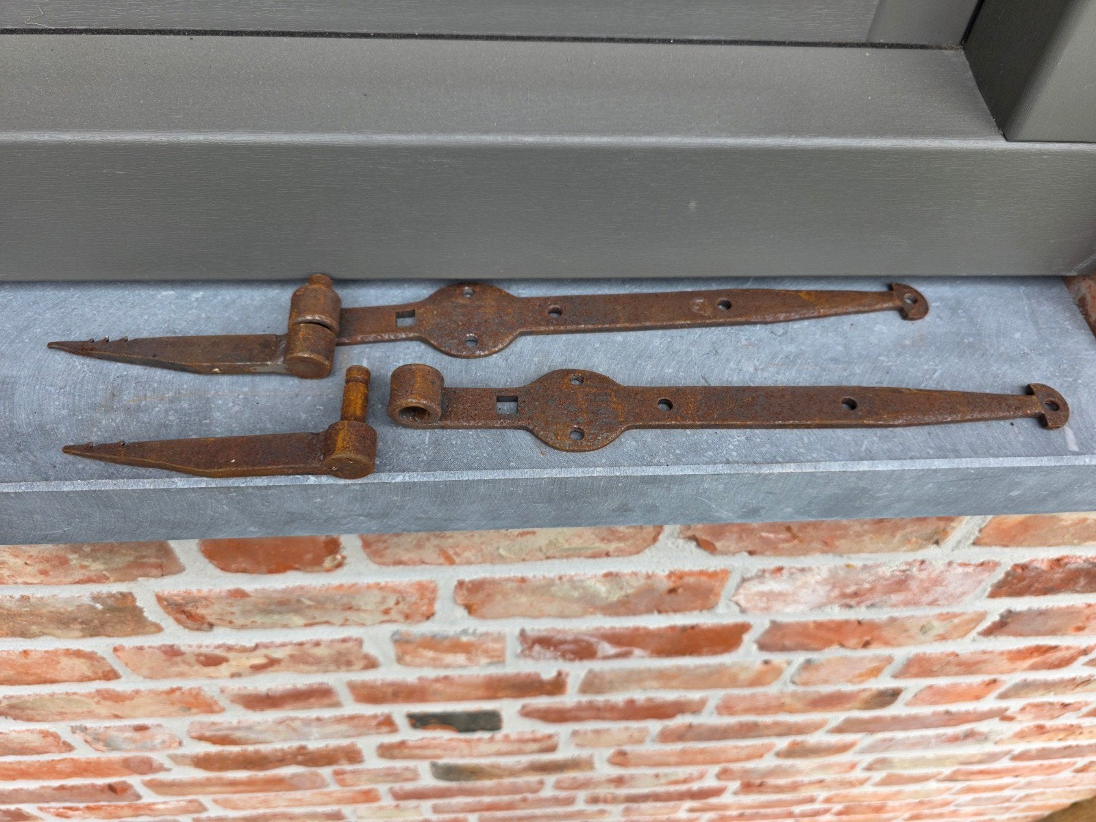 4 stuks smeedijzeren gehengen - Antiek beslag, Ophalen