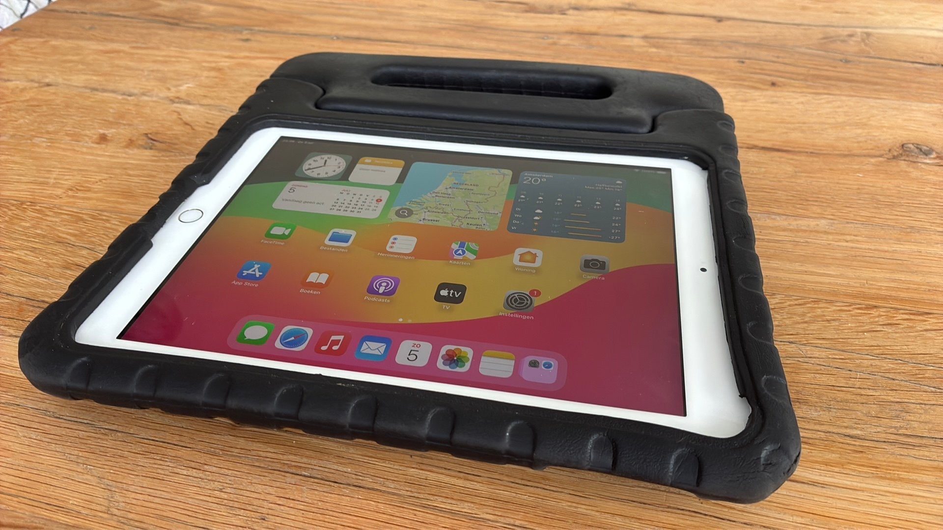 Ipad 6e generatie 32GB inclusief doos, 10 inch, Apple iPad, Ophalen of Verzenden, Zo goed als nieuw
