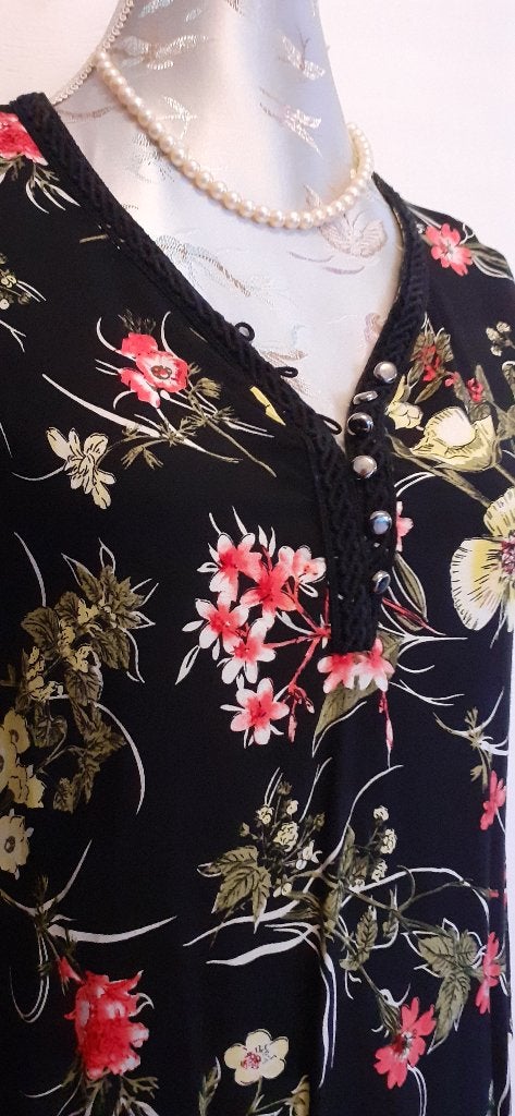 Zomer jurkje zwart met bloemen C&S Paris maat L/XL ! Nieuw !, C&S Paris, Zwart, Maat 42/44 (L), Nieuw