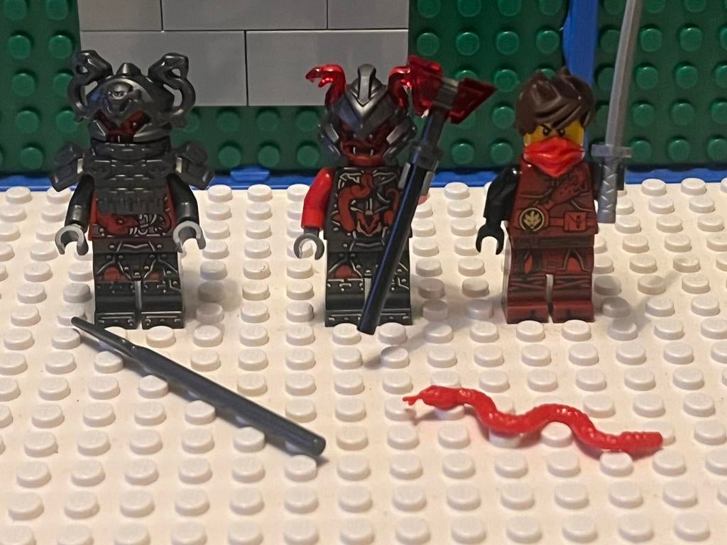 Lego 3 mooie ninjago minifiguren, Kinderen en Baby's, Speelgoed | Duplo en Lego, Ophalen of Verzenden, Zo goed als nieuw