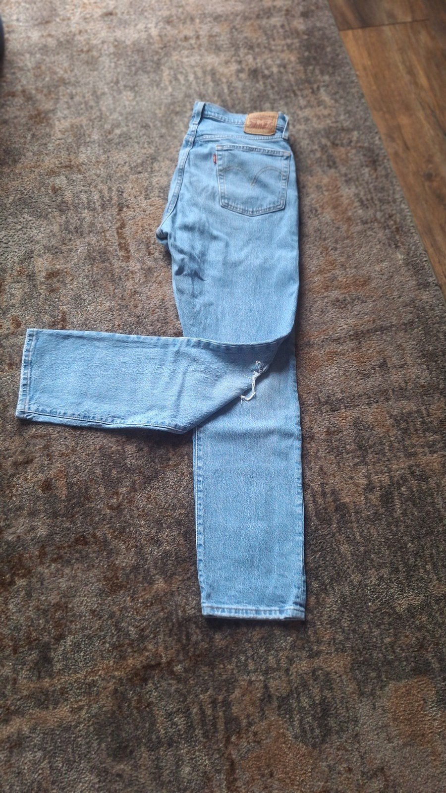 Levi's 501 Jeans W30 L30 - Lichtblauw met gaten, Blauw, Ophalen of Verzenden, W30 - W32 (confectie 38/40), Gedragen