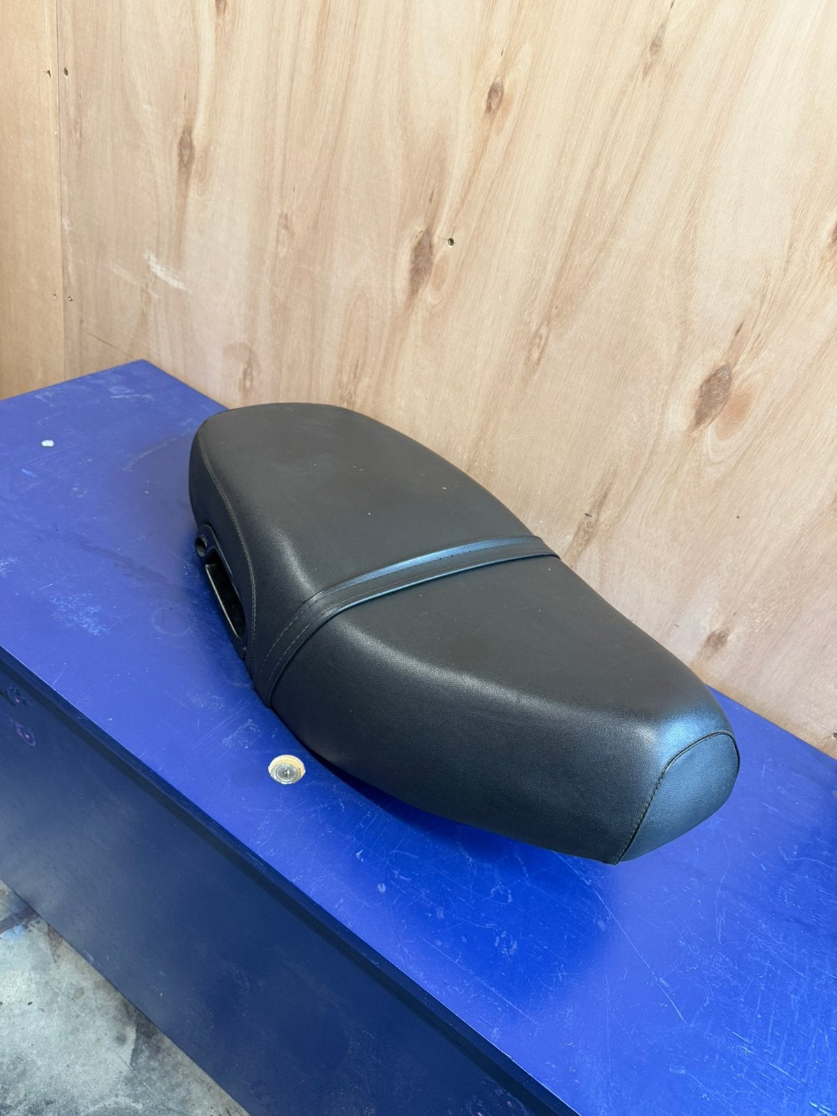 Zip type 1/2/3 zadel voor met vleugel!, Fietsen en Brommers, Ophalen of Verzenden, Zo goed als nieuw, Zadel, Piaggio