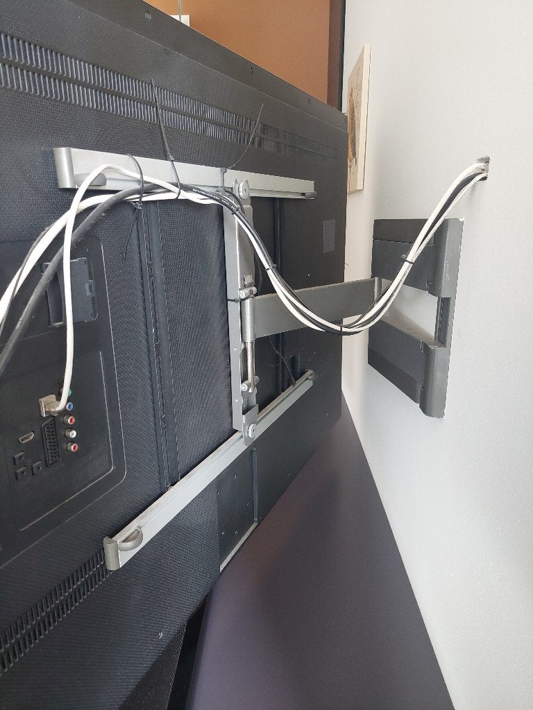 Thin 345 Ultra Thin Draaibare TV beugel van Vogels, Ophalen, Gebruikt