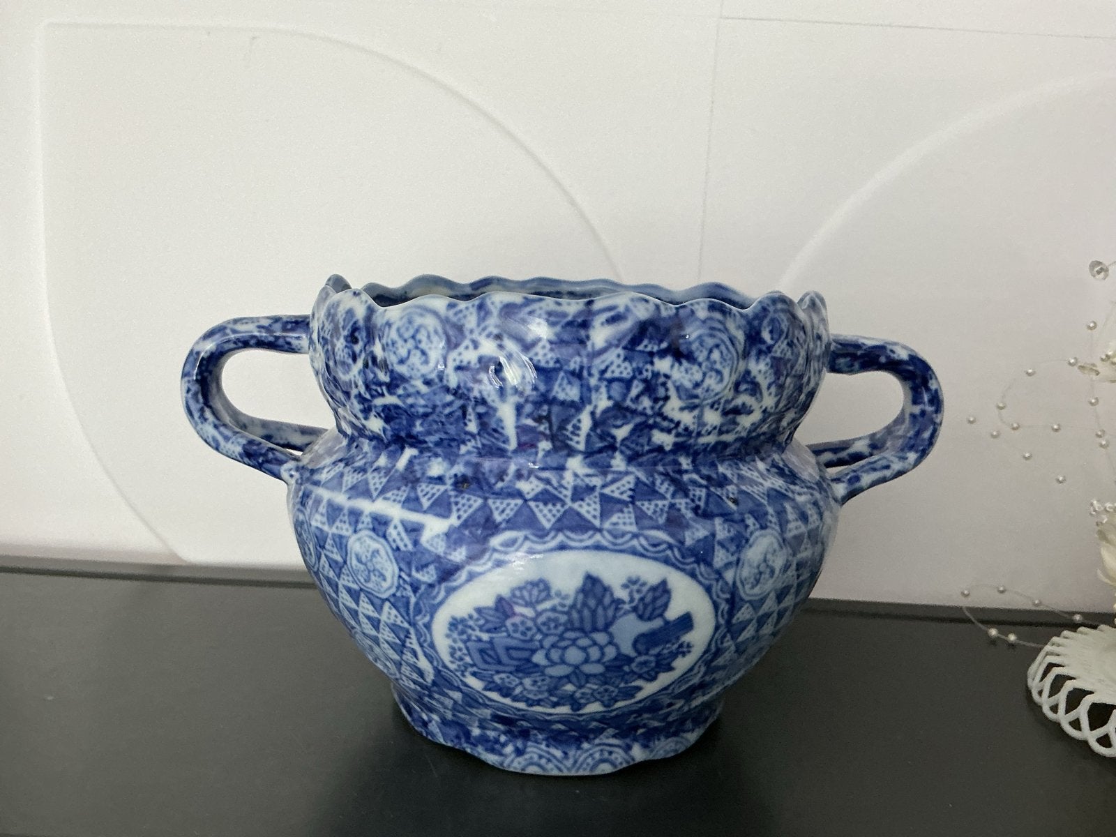 Antieke Chinese Blauw-Witte Porseleinen Pot met Handvatten, Ophalen of Verzenden