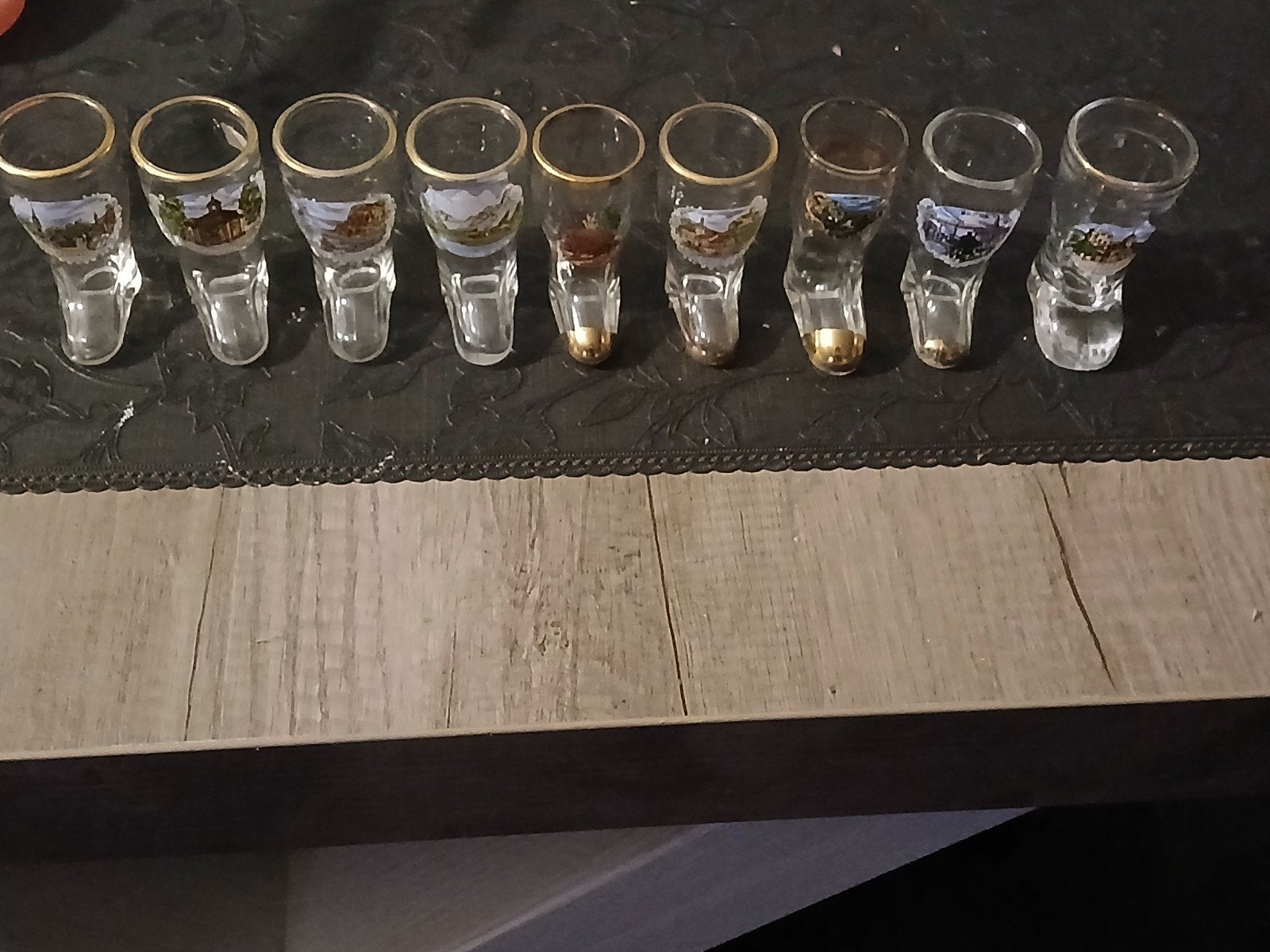 Vintage set van 9 laarsjes borrelglaasjes met gouden rand, Huis en Inrichting, Woonaccessoires | Overige, Ophalen of Verzenden