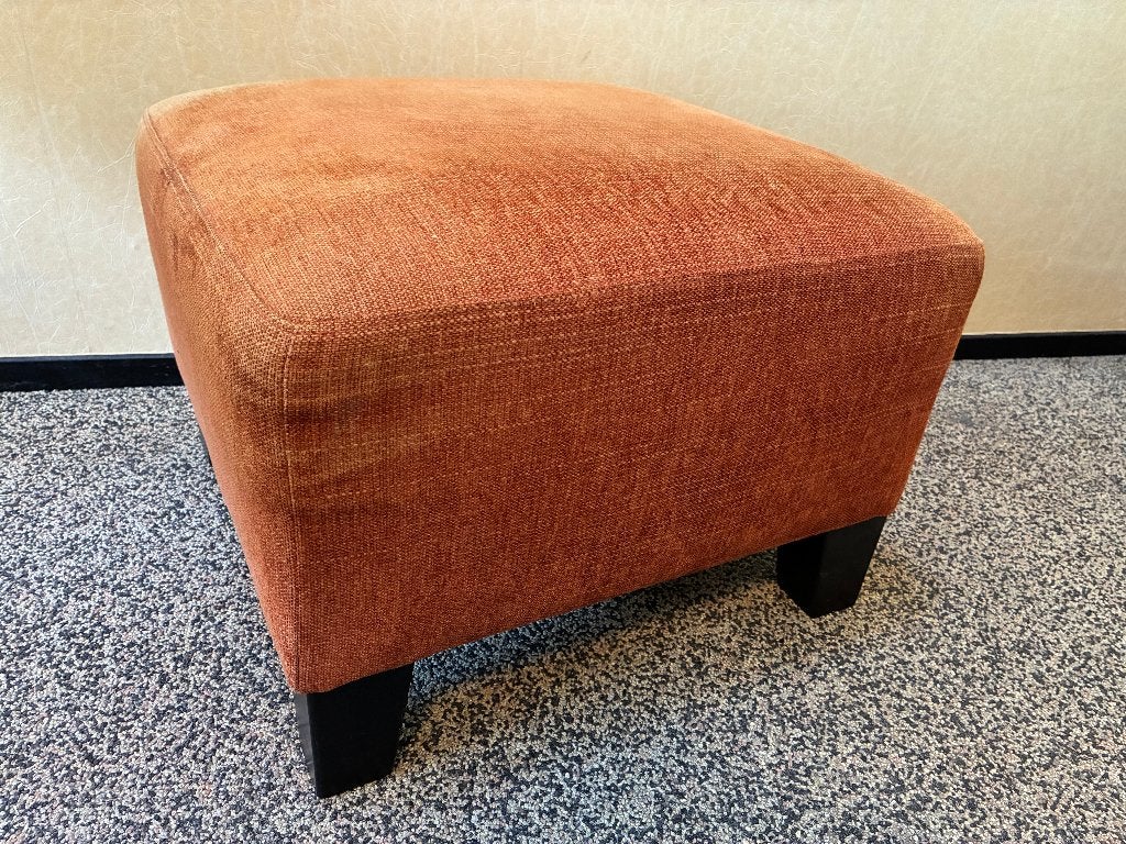 IKEA Ekenäs - poef / hocker (oranje), Ophalen, Hout, Gebruikt, 50 tot 75 cm