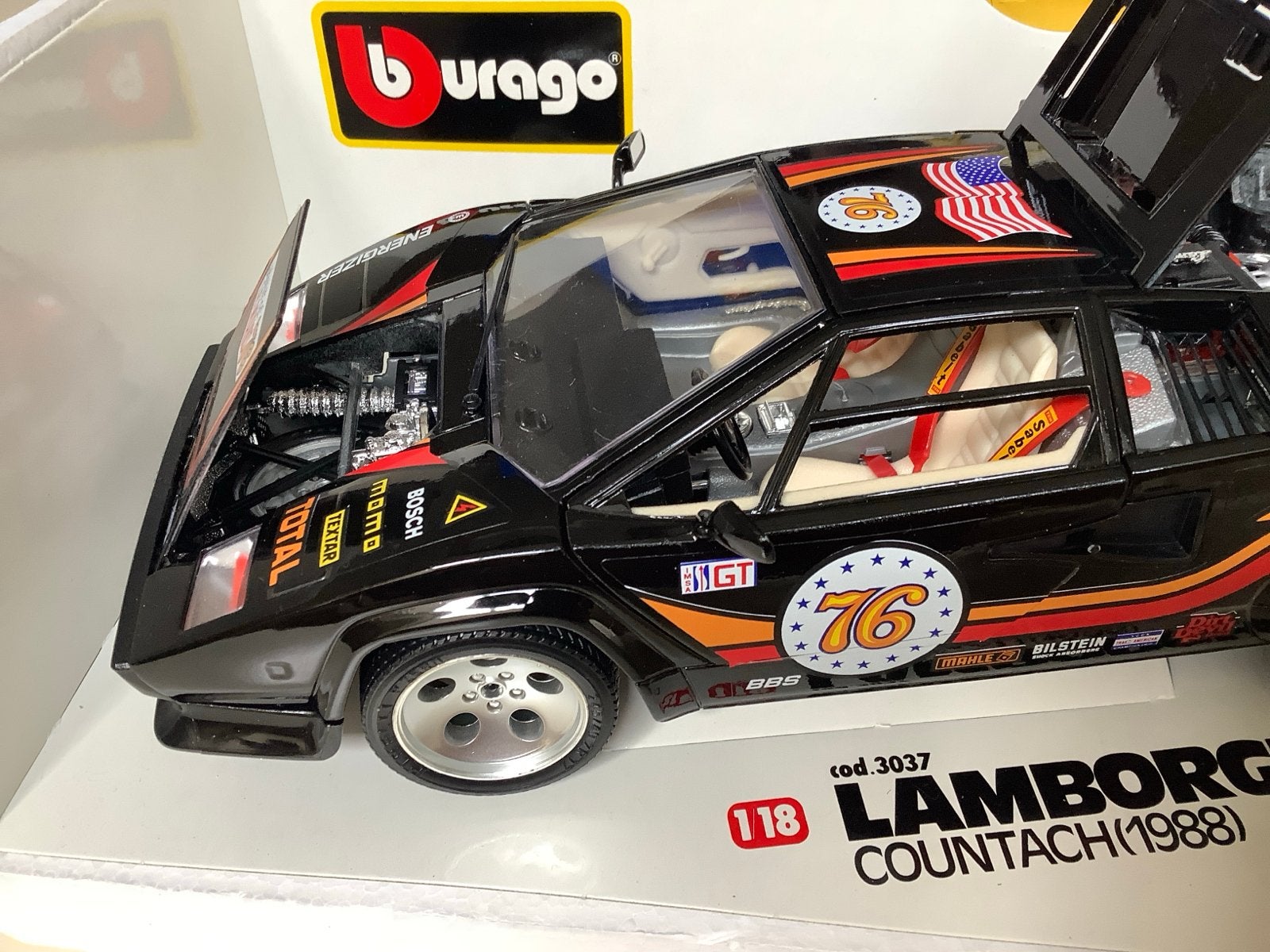 Burago Lamborghini Countach (1988) - Nieuw in OVP, Ophalen of Verzenden, Nieuw, Auto, Bburago