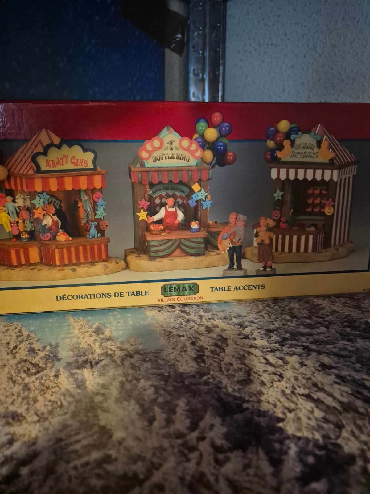 Lemax - Carnival Kiosks (carnival, 2004), Diversen, Kerst, Ophalen of Verzenden, Zo goed als nieuw