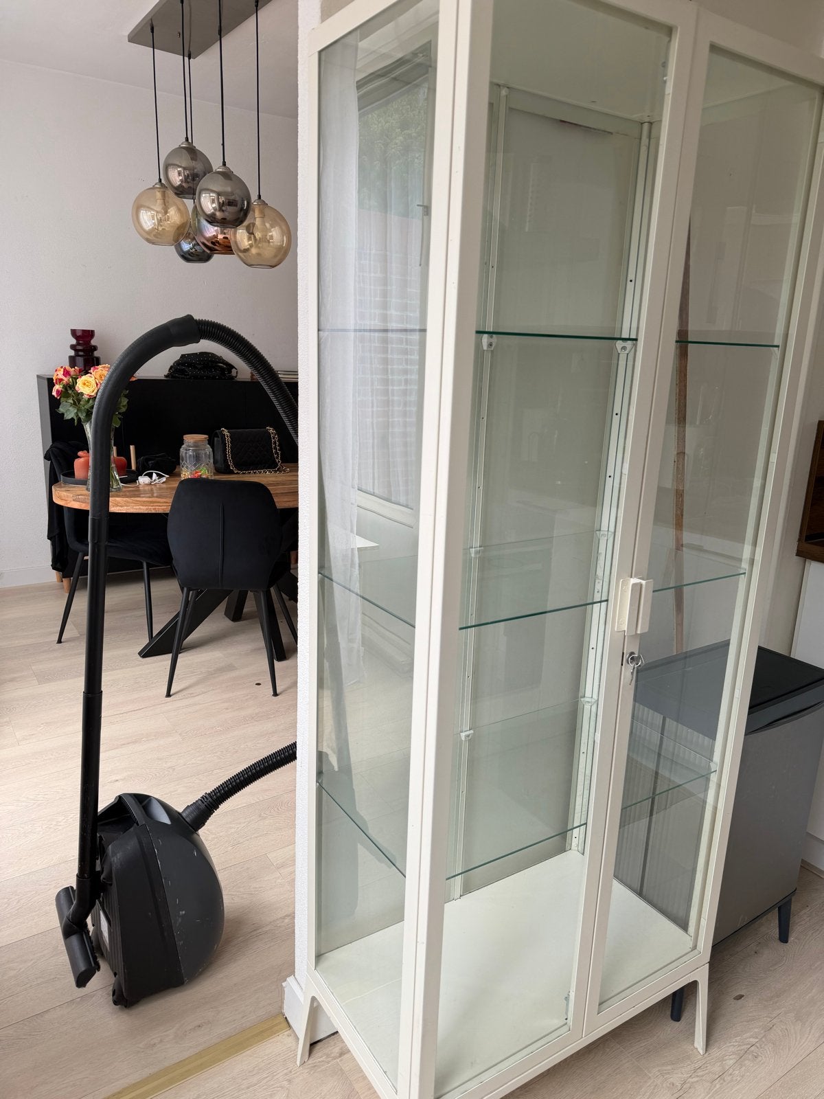 Glazen vitrinekast met kleine schades, Ophalen, Gebruikt, 50 tot 100 cm, Glas