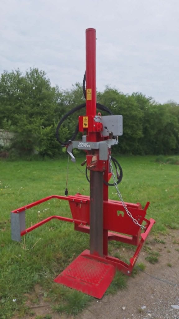 Hydraulisch hout kliefmachine Lerin Cartel, Ophalen, Zo goed als nieuw, Benzine, Liggend