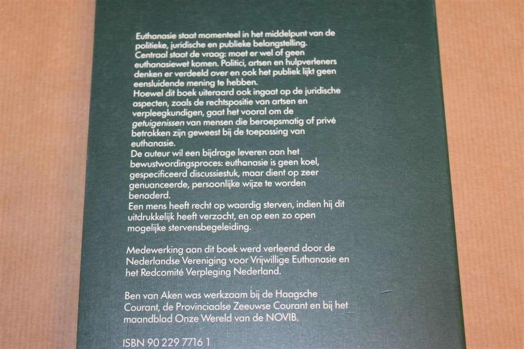 Euthanasie — Tussen Wet en Geweten 1986, Ophalen of Verzenden, Gelezen