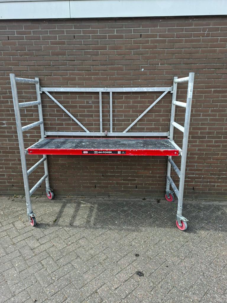 Altrex kamersteiger/rolsteiger., Ophalen, Gebruikt, Rolsteiger of Kamersteiger, 2 tot 5 meter