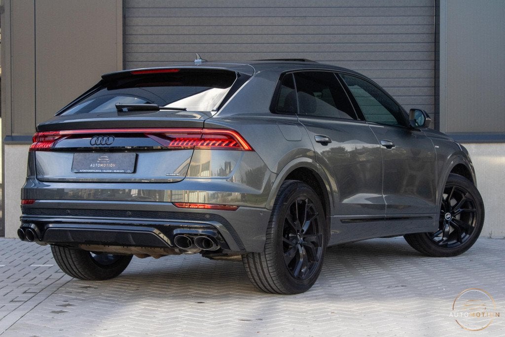 Audi Q8 60 TFSI e quattro Competition SQ8 PANO CAM ACC LANE, Automaat, Gebruikt, Euro 6, 2995 cc