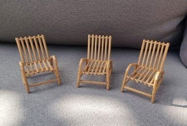 Miniatuur bamboe Stoelen Verstelbaar Poppenhuis Meubels, Ophalen of Verzenden, Zo goed als nieuw, Poppenhuis