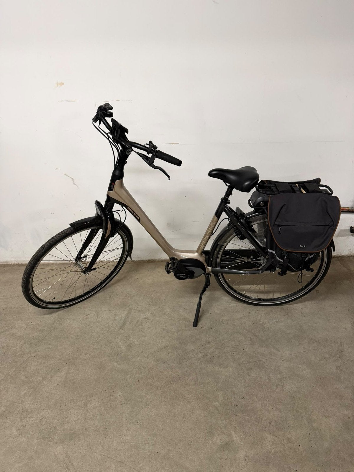 Sparta E-bike met Bosch PowerPack 400 en fietstassen, Ophalen, Sparta, Zo goed als nieuw, 51 tot 55 cm