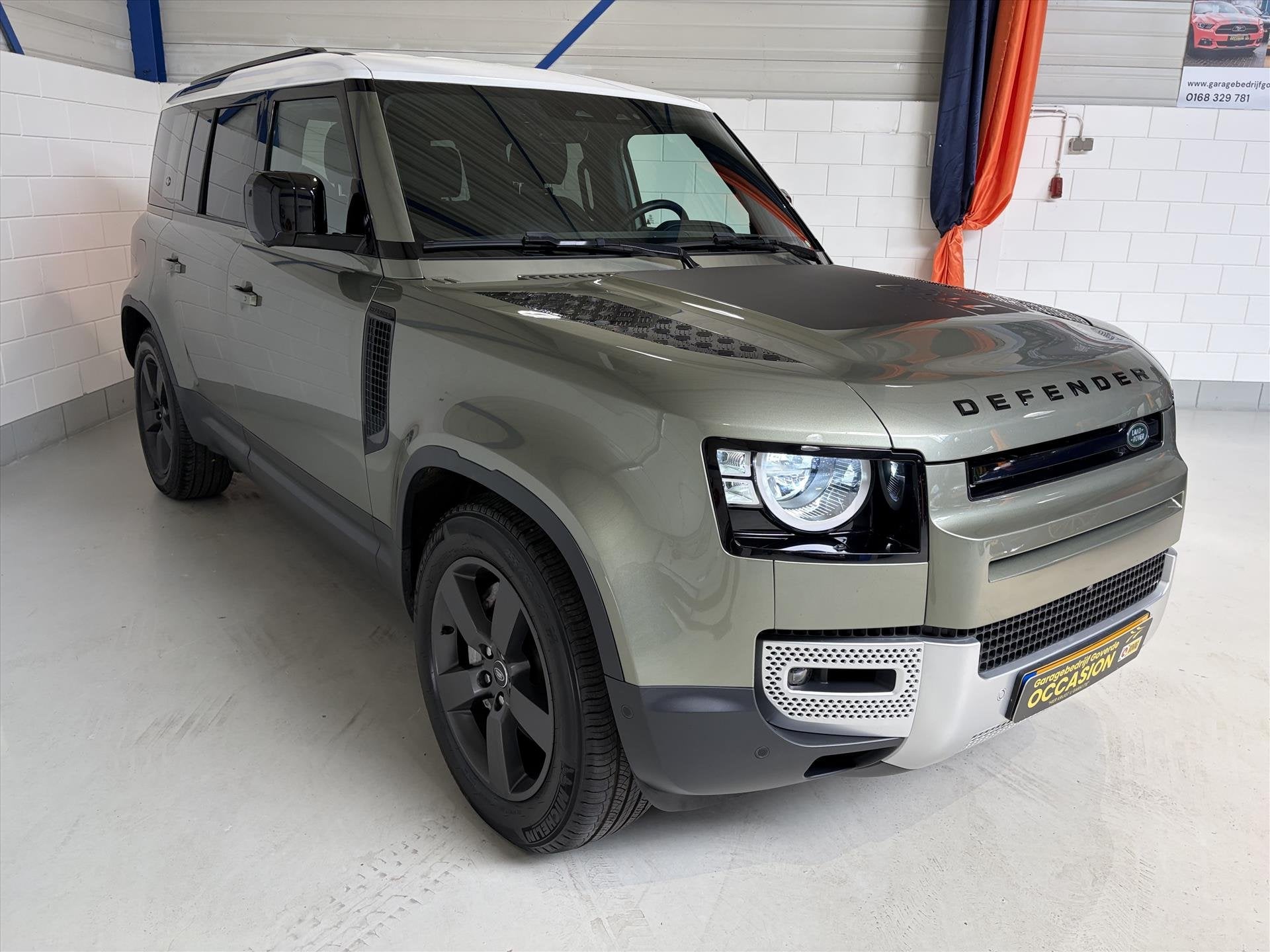 Land Rover Defender 110 P400e 404pk PHEV AWD XS Edition, ACC, Auto's, Automatische klimaatregeling, Gebruikt, 38 km/l, 3000 kg