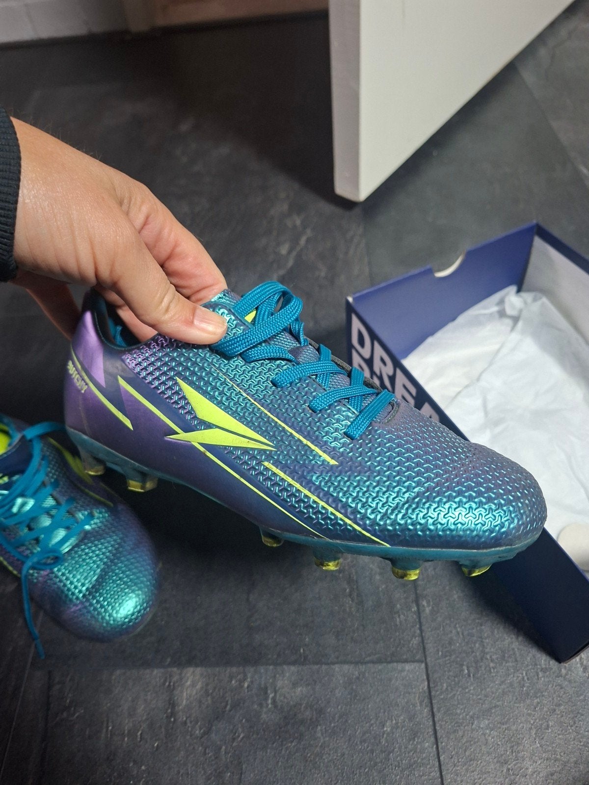 Voetbalschoenen maat 36, Ophalen of Verzenden, Gebruikt, Schoenen