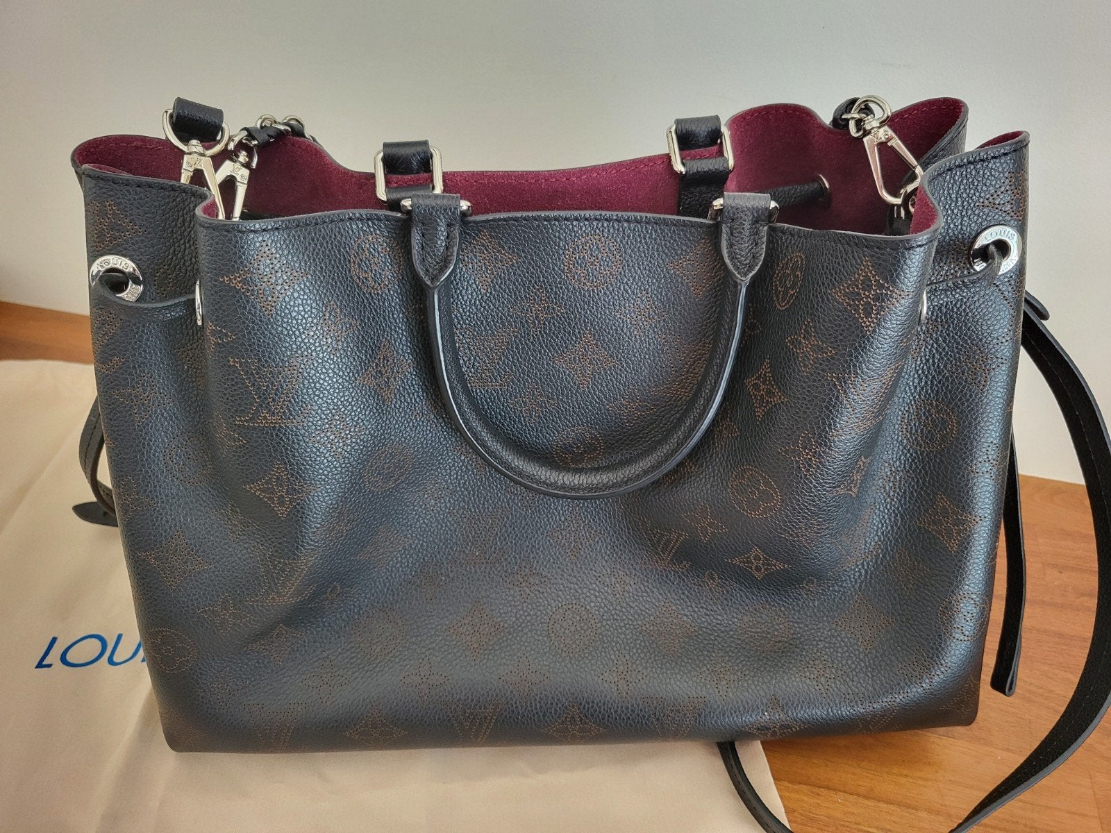 Zwarte kalfsleren tas LV Monogram Mahina Bella Tote, Ophalen of Verzenden, Zo goed als nieuw, Zwart, Handtas