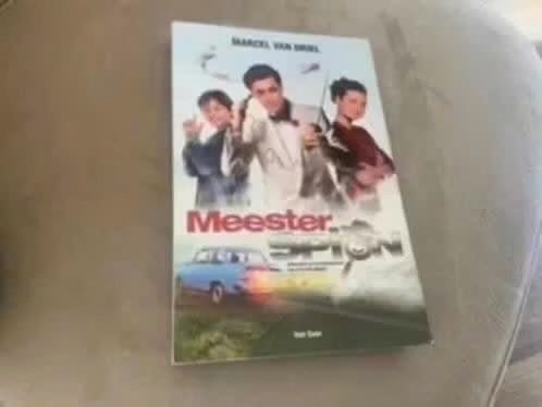 Meester Spion - Marcel van Driel (Boek), Gelezen, Marcel van Driel, Ophalen of Verzenden, Fictie
