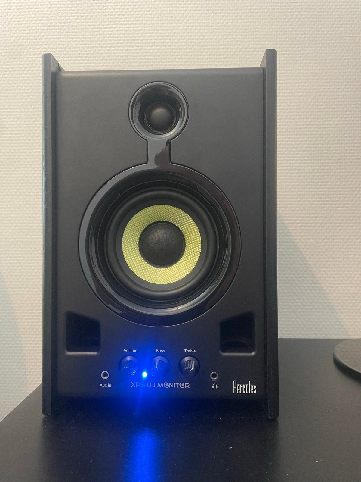 Hercules XPS DJ Monitors - Compacte DJ Studiomonitoren, Studiomonitor, Zo goed als nieuw, AUX-ingang, Minder dan 60 watt
