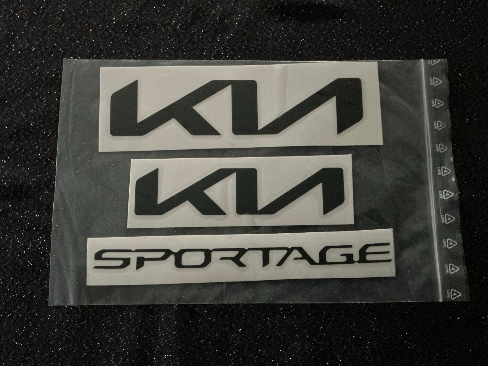 Kia Sportage Logo Stickers Set - Zwart, Auto diversen, Ophalen of Verzenden
