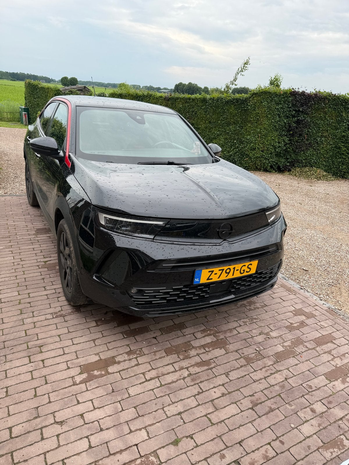 Opel Mokka Elektrisch 50kWh 136pk 11 kW 2024 Zwart, Auto's, Zwart, Leder en Stof, Origineel Nederlands, Elektrisch