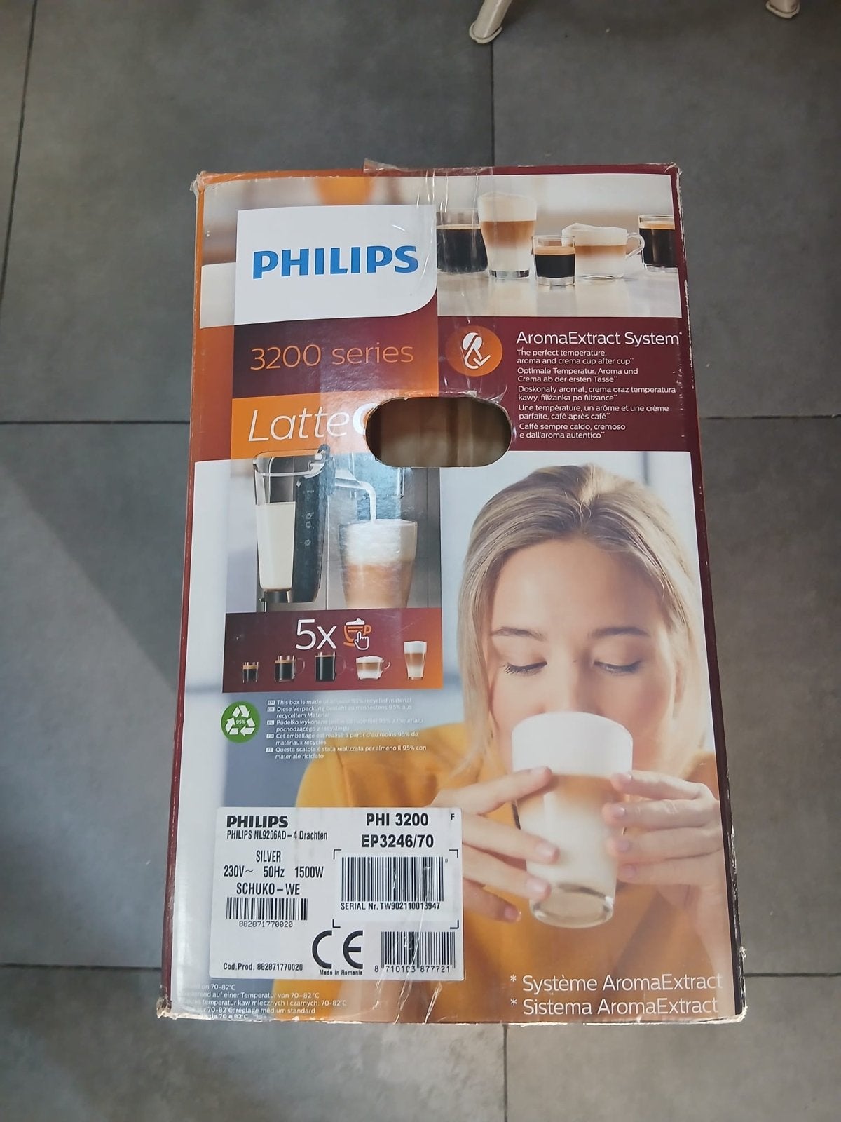 Philips 3200 Series LatteGo Volautomatische Espressomachine, Afneembaar waterreservoir, Espresso apparaat, 10 kopjes of meer, Nieuw