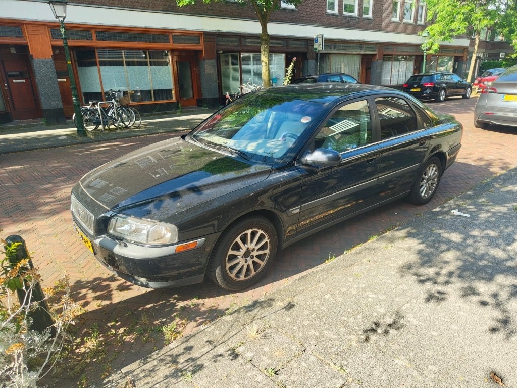 Volvo S80 2.4 140PK AUT 2000 Zwart, Auto's, 1800 kg, 1520 kg, Zwart, 11 km/l
