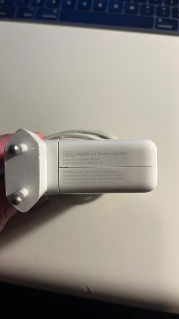 Originele Apple Magsafe 2 oplader, Computers en Software, Laptop-opladers, Ophalen of Verzenden, Zo goed als nieuw