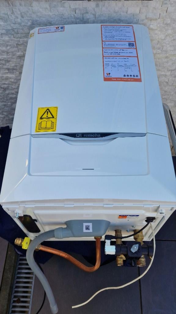 Remeha Calenta Ace 40C CW5 2018, Doe-het-zelf en Verbouw, Geisers en Boilers, Ophalen, Geiser, Minder dan 20 liter, Minder dan 3 jaar oud