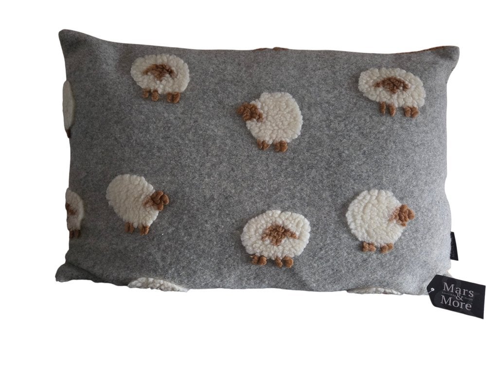 Nieuw, Mars&More, Kussen Schaapjes wol in de kleur grijs, Huis en Inrichting, Platinastraat 100 7554 NB Hengelo, Nederland, Nieuw