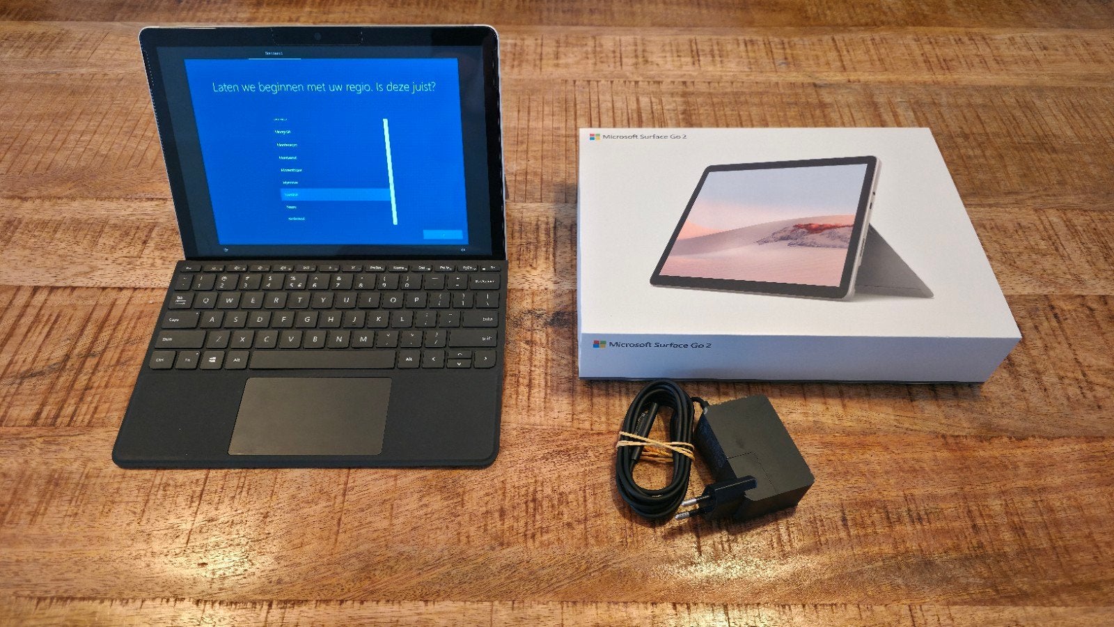 Microsoft Surface Go2 64GB Keyboard Cover & Screen Protector, Computers en Software, Windows Tablets, Ophalen of Verzenden