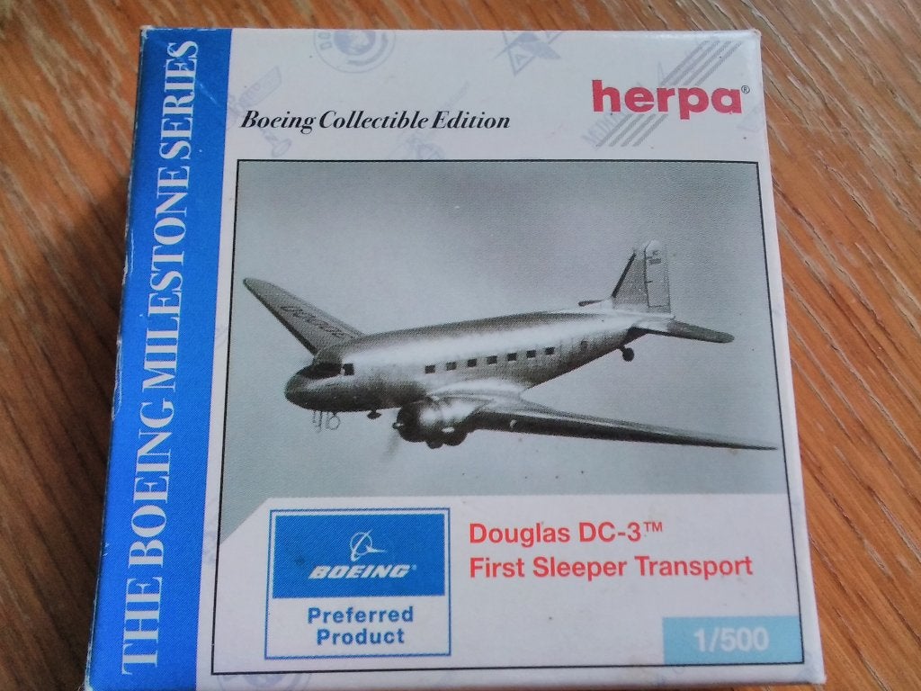 Herpa Douglas DC-3 schaalmodel - Lijm los bij vleugel, Ophalen of Verzenden, Gebruikt, Schaalmodel