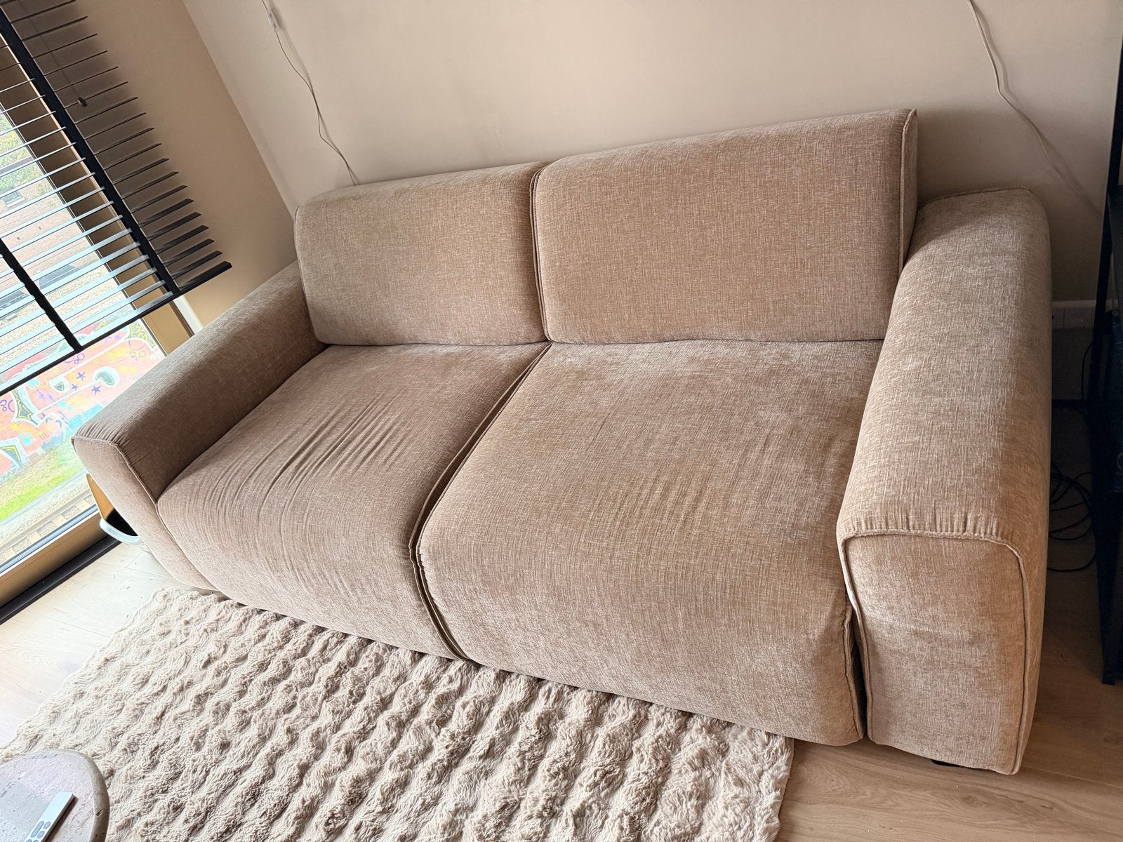 Champagne 2 zits bank, Huis en Inrichting, Ophalen, Driepersoons, 75 tot 100 cm, Zo goed als nieuw