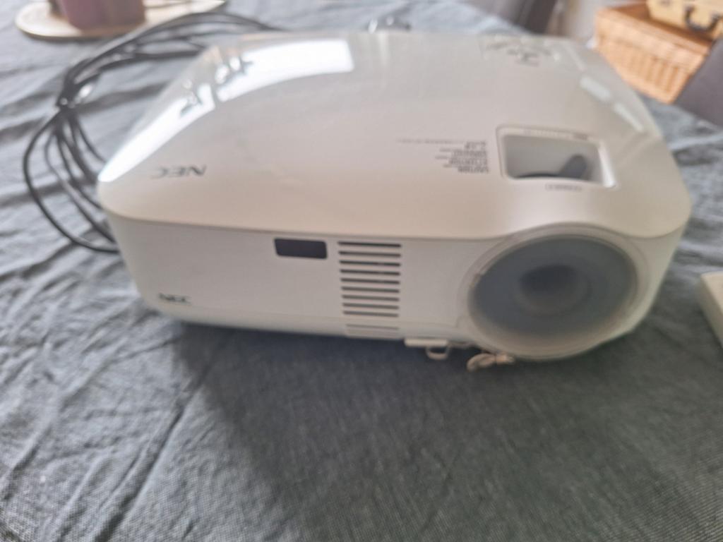 Beamer wit, merk NEC VT491, Audio, Tv en Foto, Ophalen