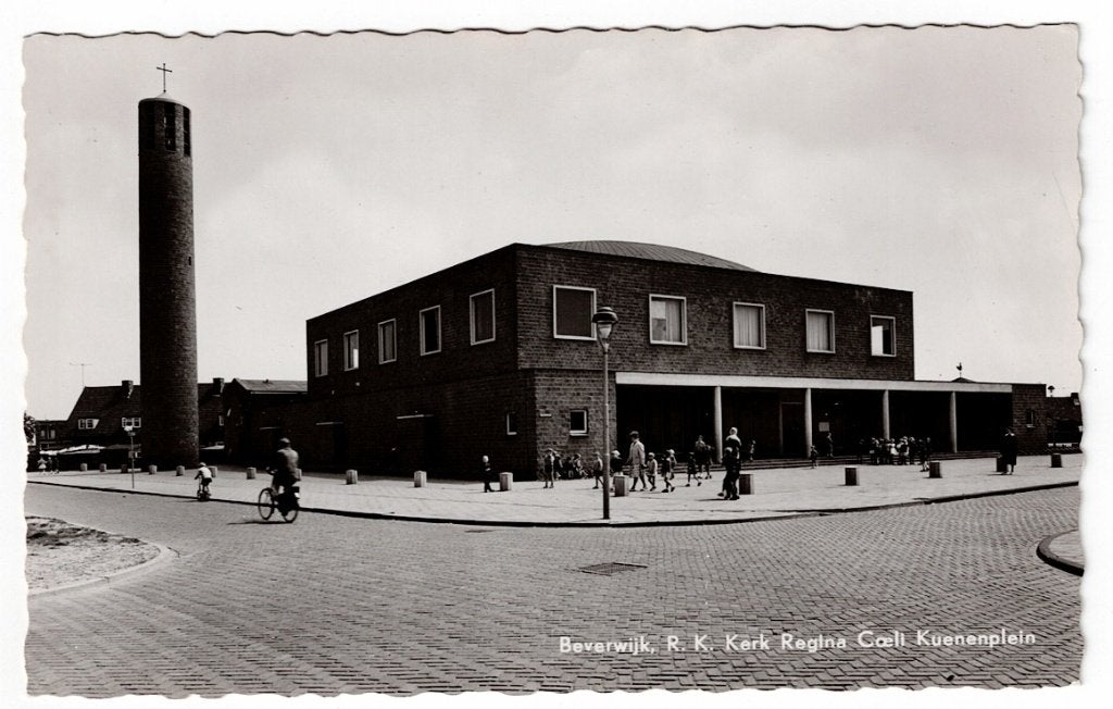 Beverwijk. R.K.Kerk Regina Caeli aan het Kuenenplein., Ophalen of Verzenden, Ongelopen, Noord-Holland
