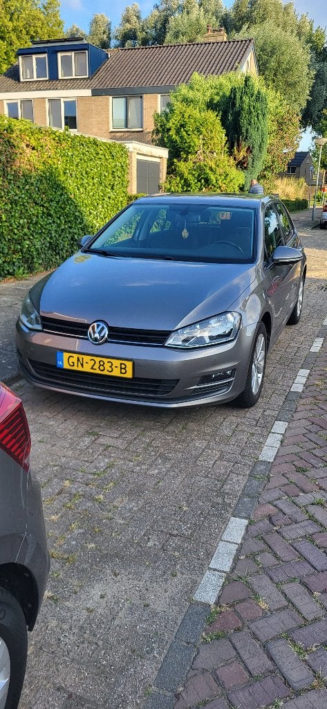 Volkswagen Golf 1.6 TDI 81KW 5D 2015 Grijs, Voorwielaandrijving, Dealer onderhouden, Stof, Zwart