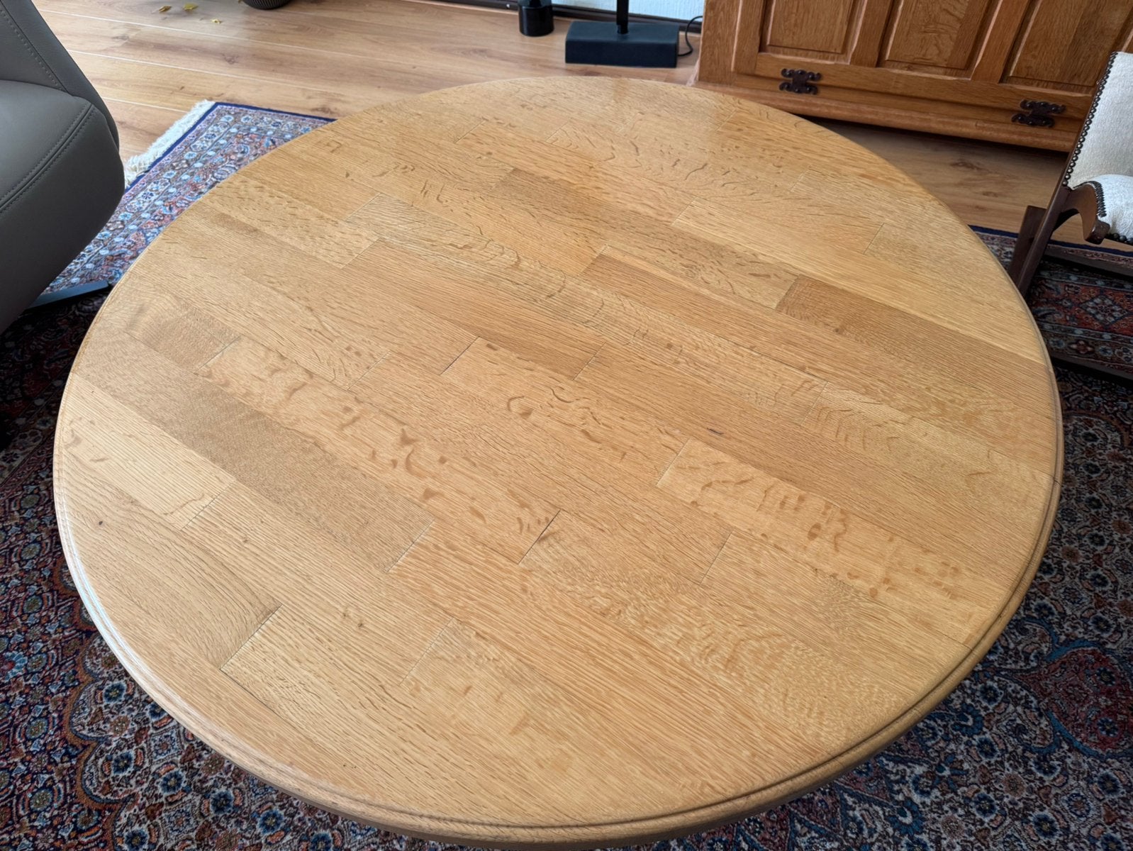 Salontafel. Massief eikenhout. Rond 109., Huis en Inrichting, Tafels | Salontafels, Ophalen, Oisterwijk., Gebruikt, 5 – 50
