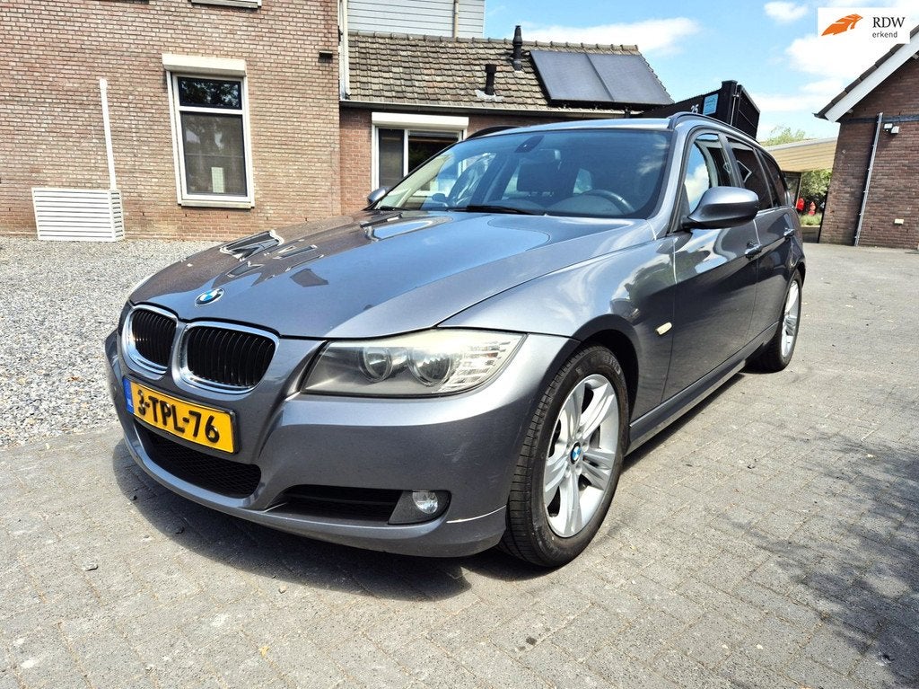 BMW 3-serie Touring 316d Navi Clima Cruise Trekhaak, Auto's, BMW, Euro 5, Achterwielaandrijving, Zwart, 4 cilinders