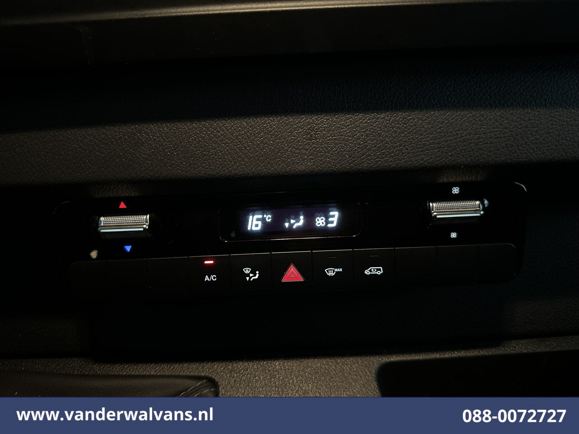Mercedes-Benz Sprinter 211 CDI L2H2 Euro6 Airco | Camera | T, Auto's, Bestelauto's, Voorwielaandrijving, Stof, Gebruikt, 4 cilinders