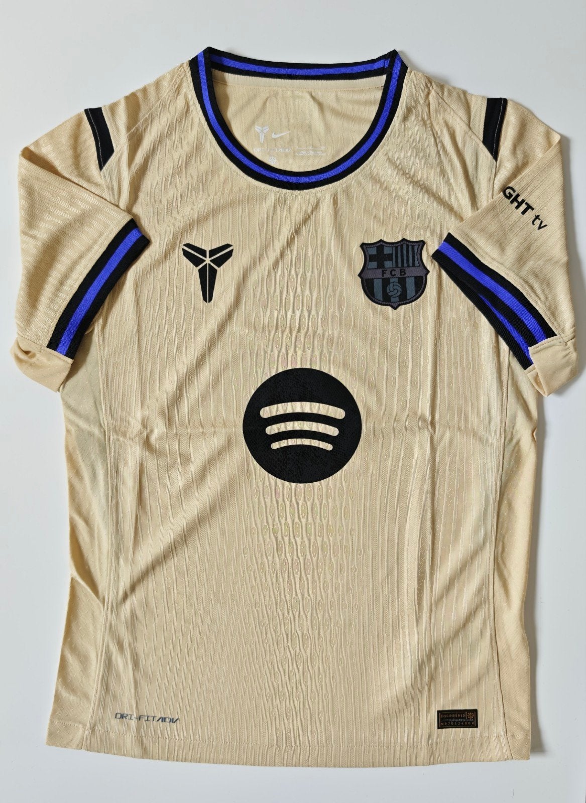 FC Barcelona  Kobe 2025/26 Away | Gold, Maat S, Ophalen of Verzenden, Nieuw, Shirt
