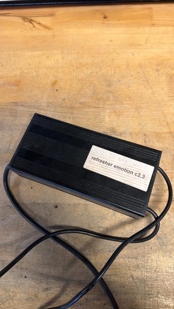 Phylion Batterijlader Refresher Emotion C2.3 (25.9V Li-ion), Ophalen of Verzenden, Gebruikt