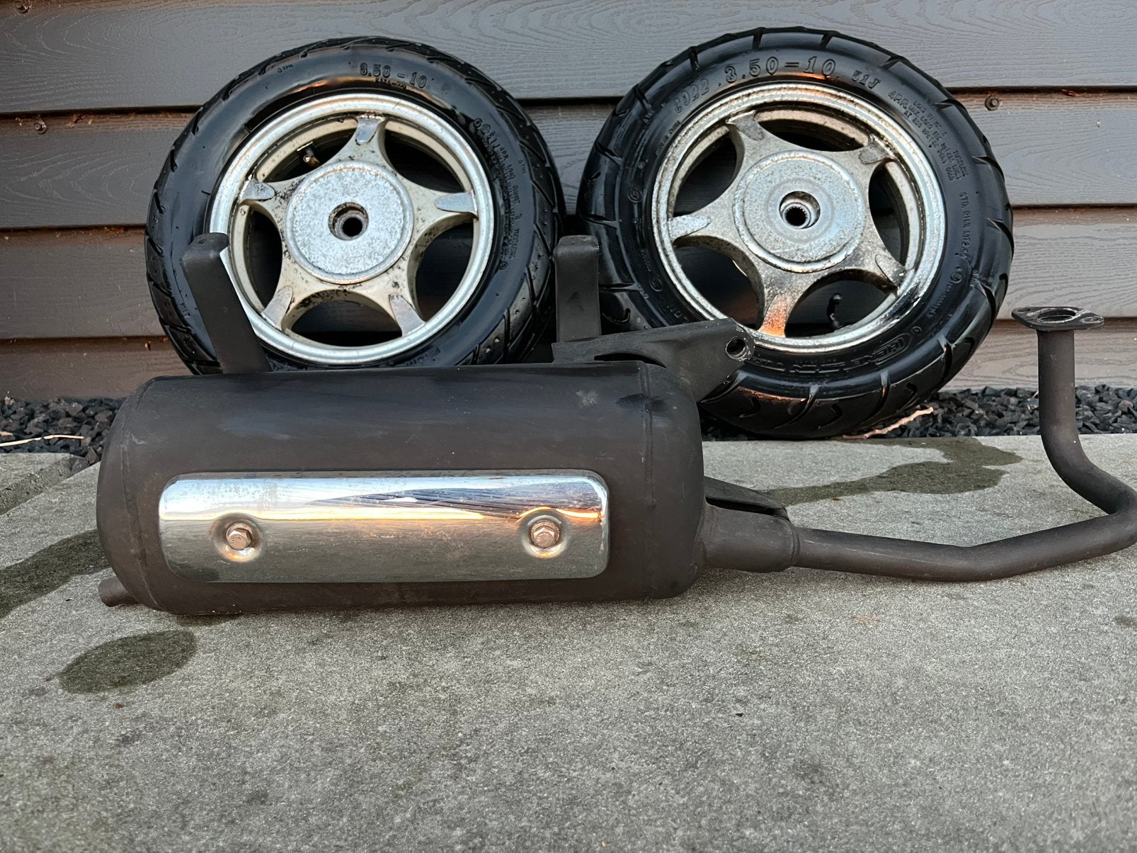 2 Scooter velgen 10 inch en uitlaat retro scooter, Ophalen of Verzenden, Zo goed als nieuw, Uitlaat