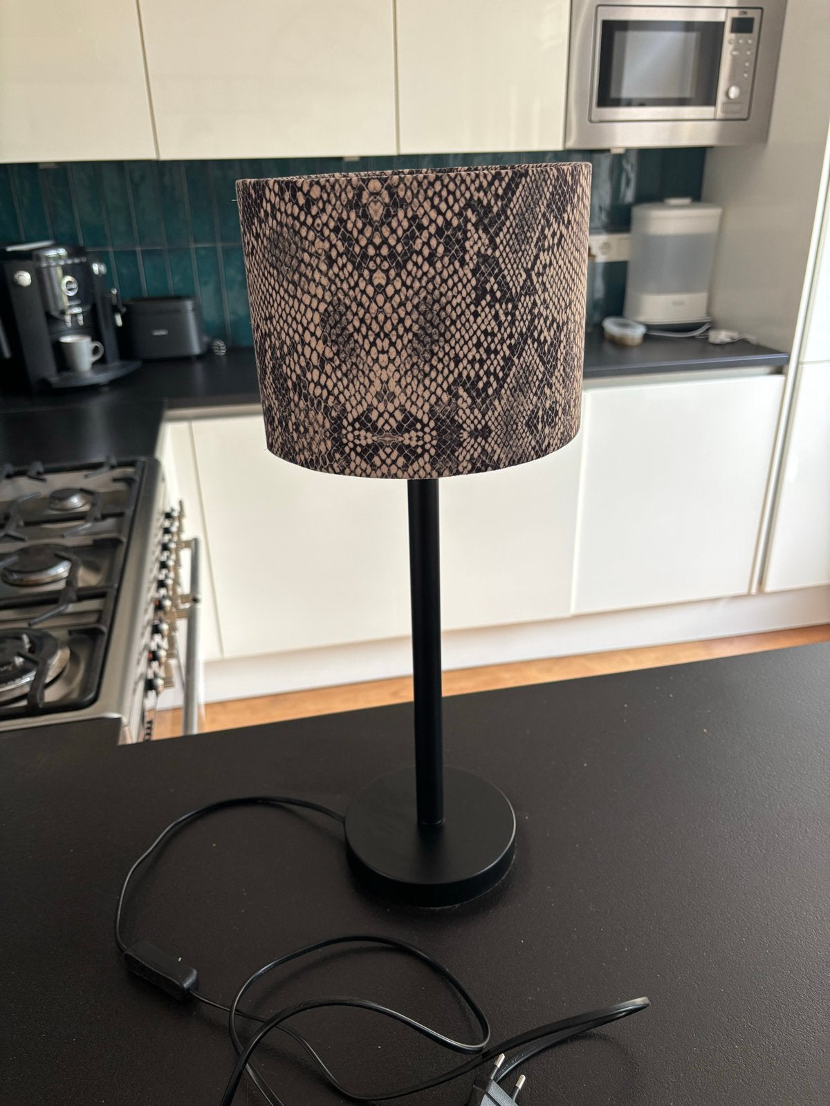 Tafellamp met slangenprint kap, Ophalen, Met schakelaar, E27 (groot), Zwart