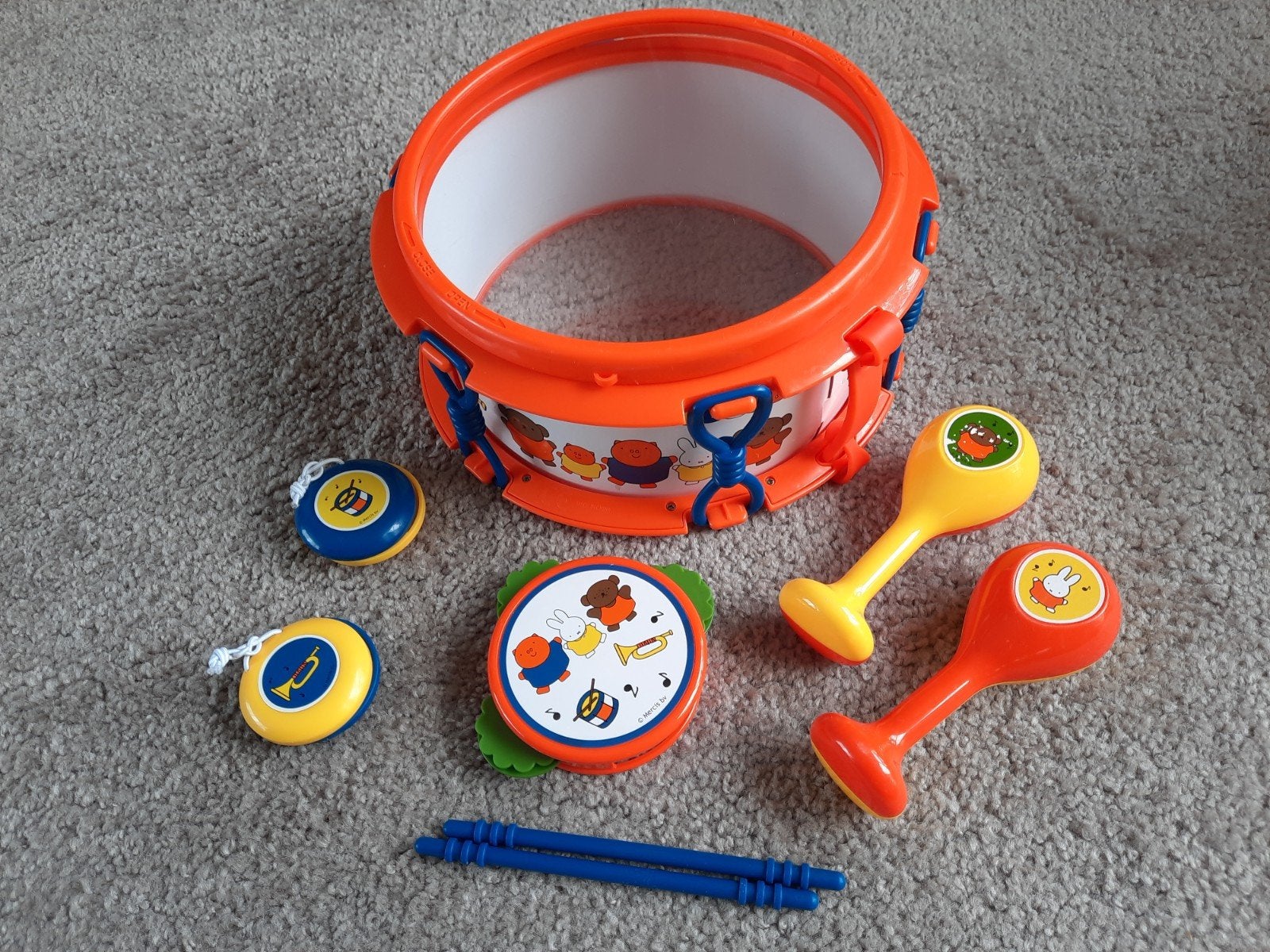 Muziekinstrumenten set Nijntje, drumstel met maracas, Ophalen of Verzenden, Gebruikt, Overige typen