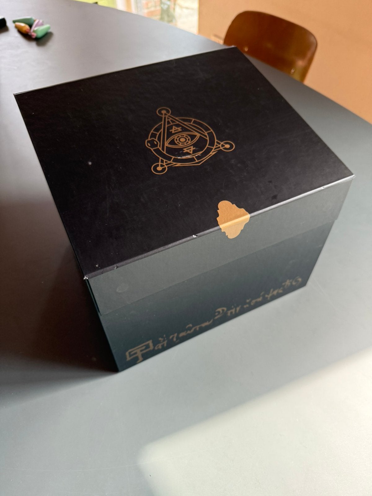 The Enigma Box — escape-room-avontuur voor thuis, Ophalen of Verzenden, Zo goed als nieuw