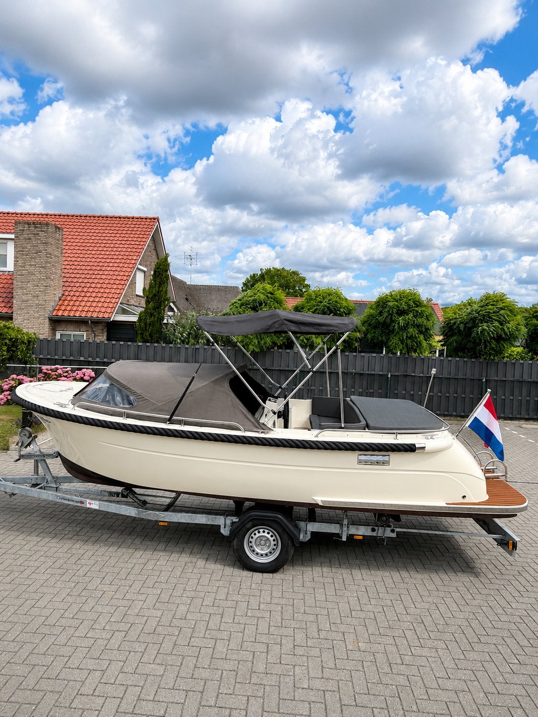 Primeur 610 honda 50pk  audio bimi bwj 017 nieuwstaat!, Ophalen, Zo goed als nieuw, Maassloep, Elektrische start