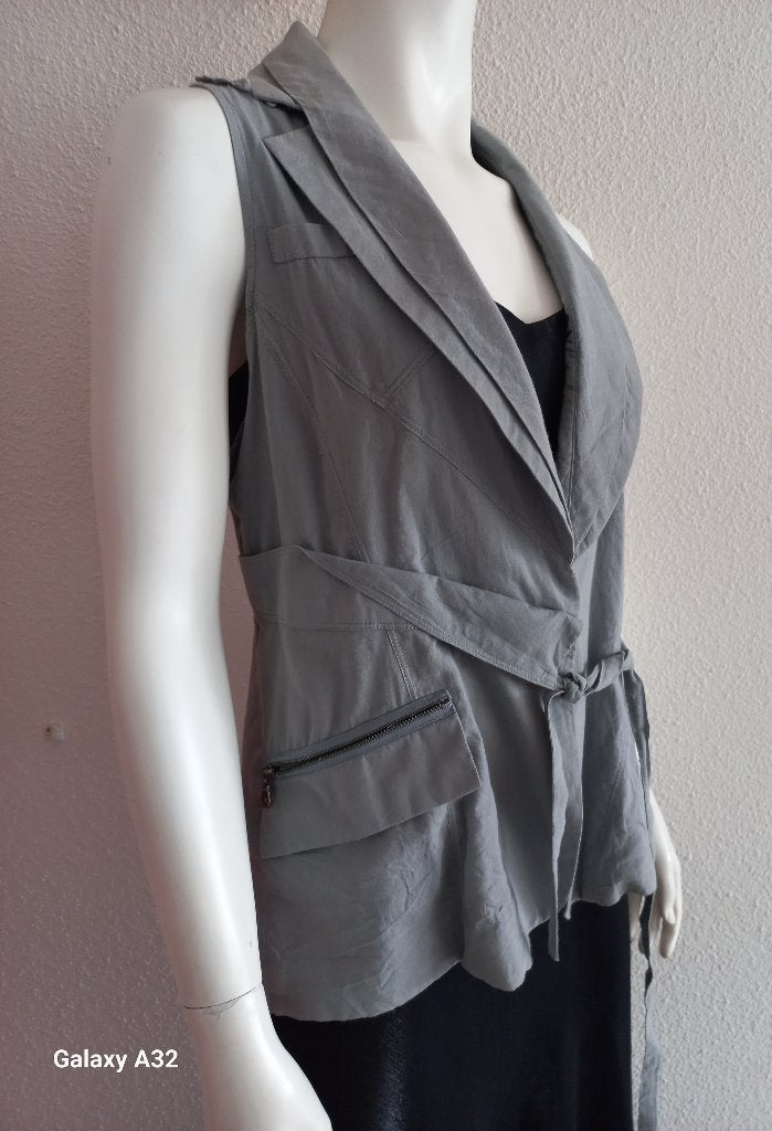 Grijs gilet met kant rug van Nu by Staff Woman, maat S/M, Maat 38/40 (M), Ophalen of Verzenden, Zo goed als nieuw, Nu by Staff Woman